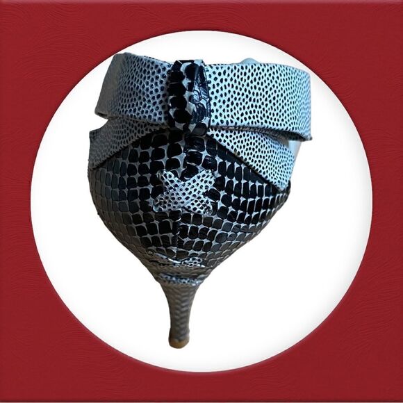 Stuart Weitzman For Mr. Seymour Leather Heels With Bows Size 6.5 B - Picture 5 of 14